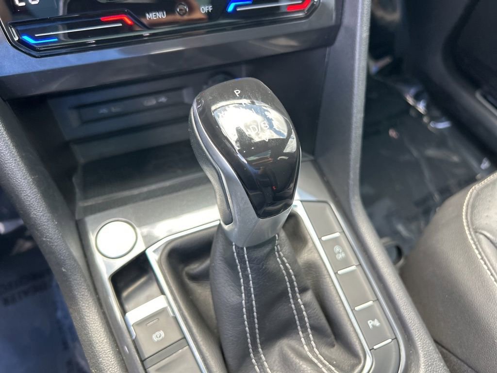 Used 2023 Volkswagen Tiguan SE R-Line image 14