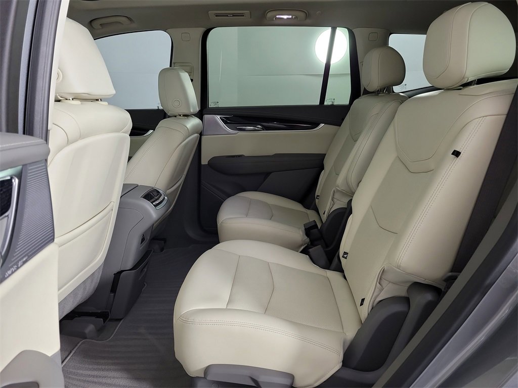 Certified 2025 Cadillac XT6 Premium Luxury image 12