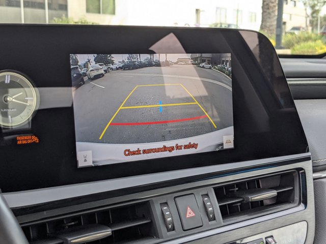 Used 2024 Lexus ES 350 image 13