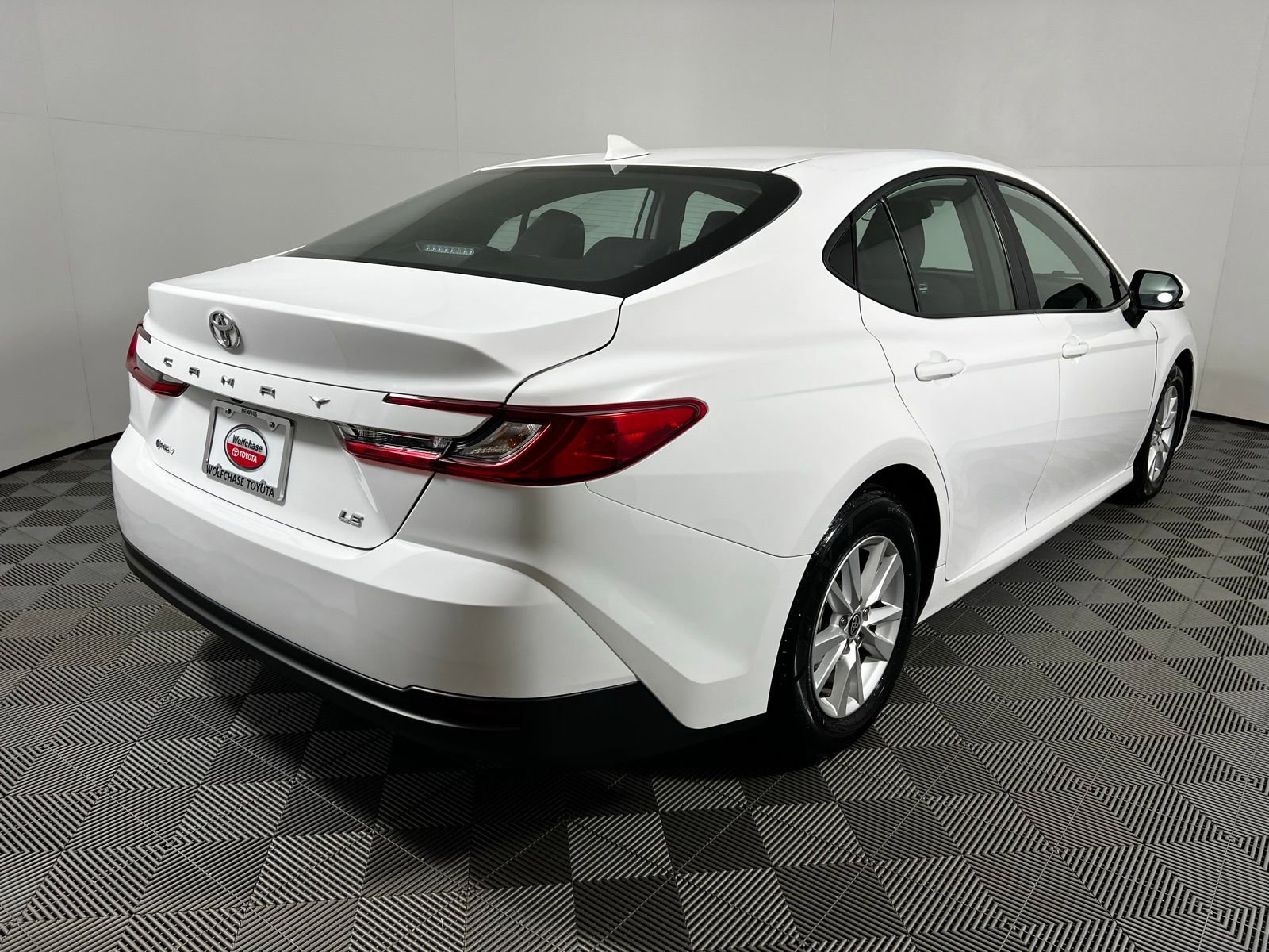 Certified 2025 Toyota Camry LE image 5