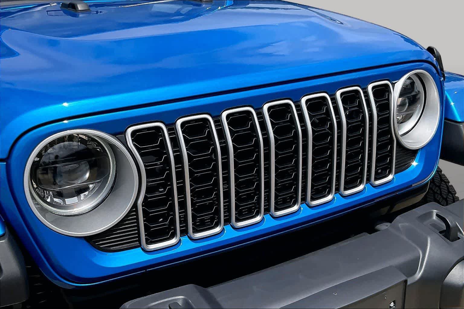 Used 2024 Jeep Wrangler Unlimited Sahara AWD/4WD image 29