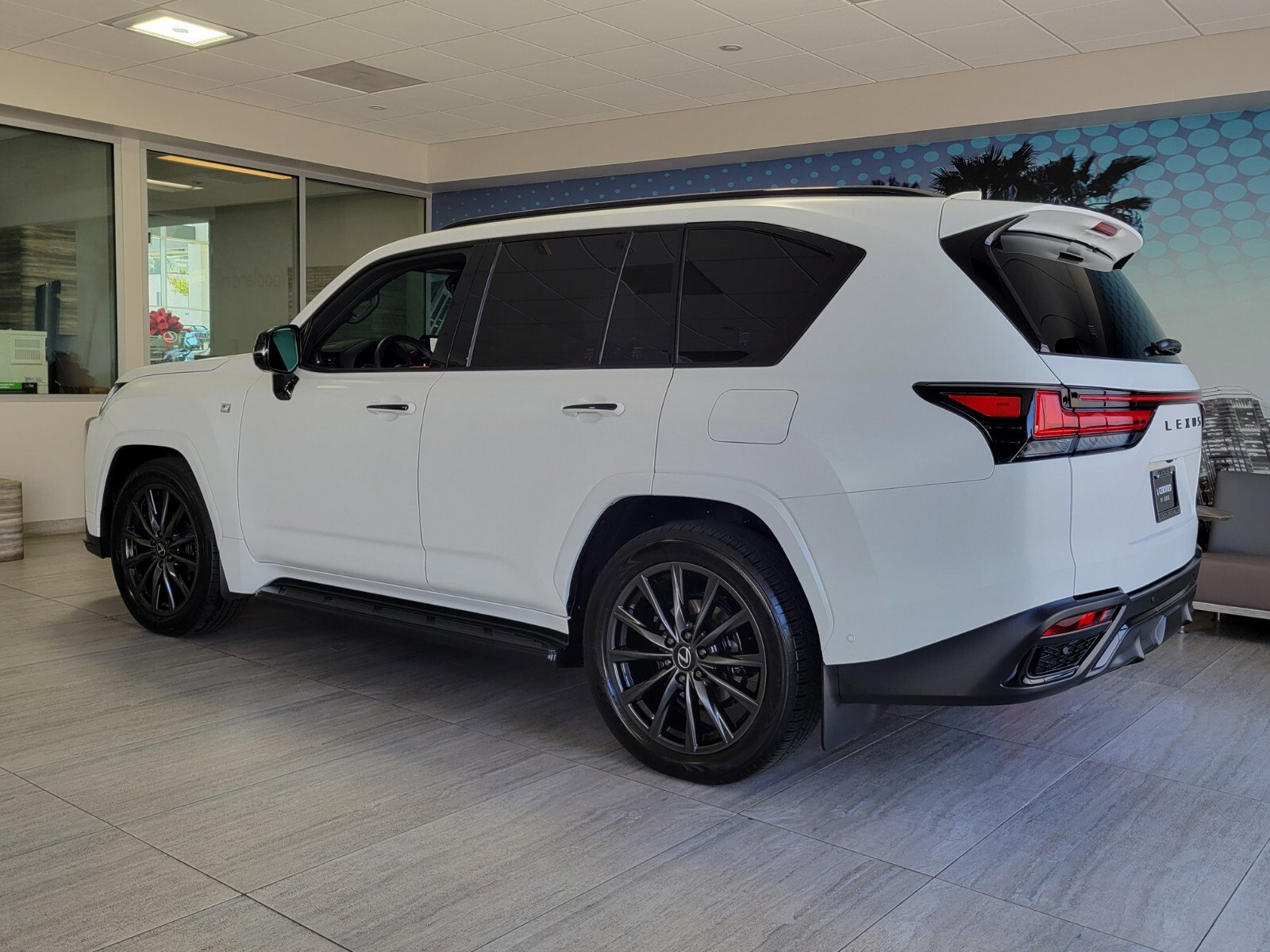 Certified 2025 Lexus LX 700h F Sport w/ Accessory Package (Z1) image 4