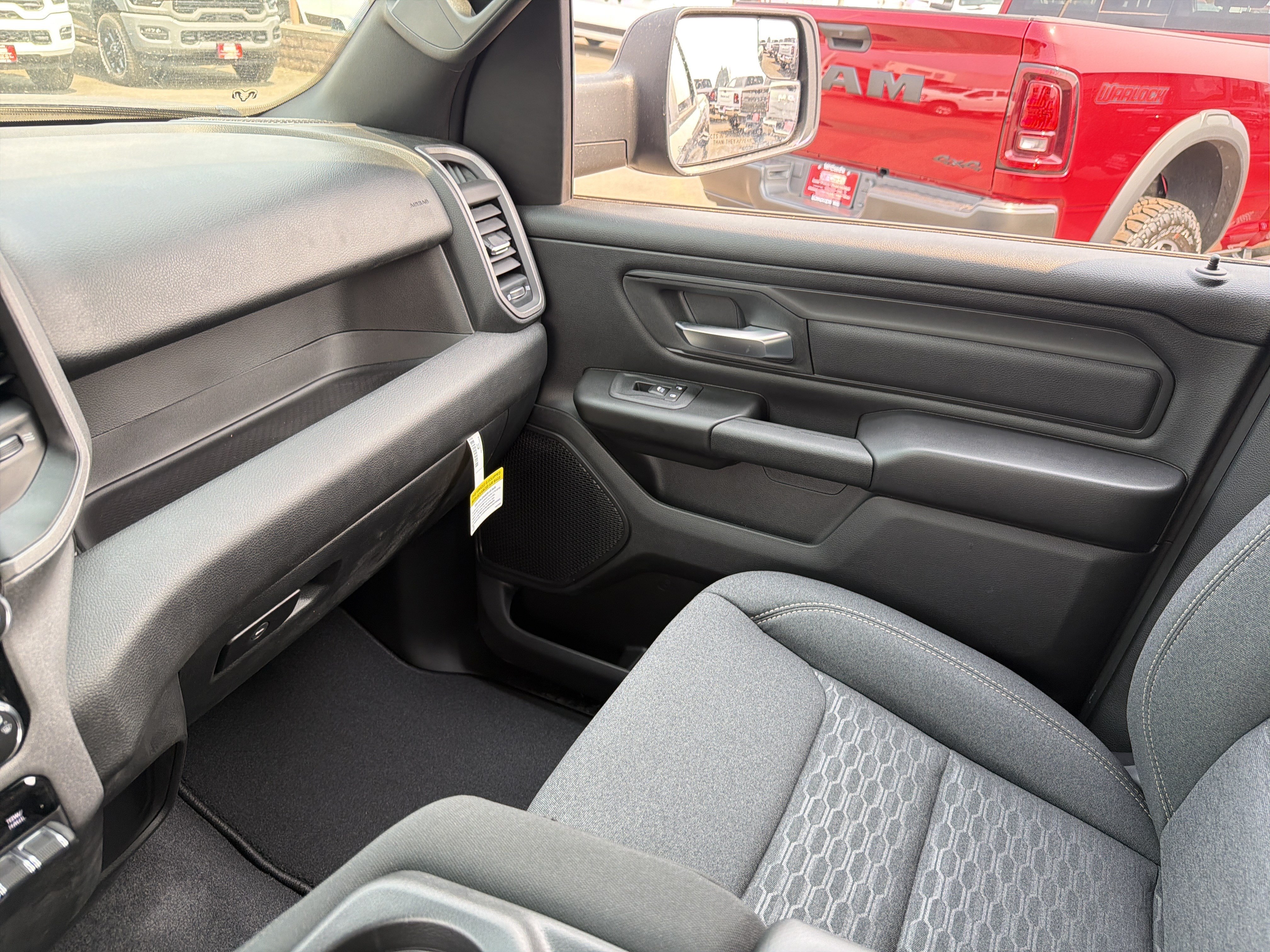 New 2026 RAM 1500 Express AWD/4WD image 23