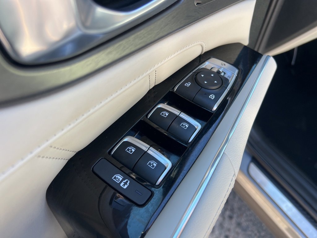 Certified 2024 Kia Sorento SX Prestige image 11