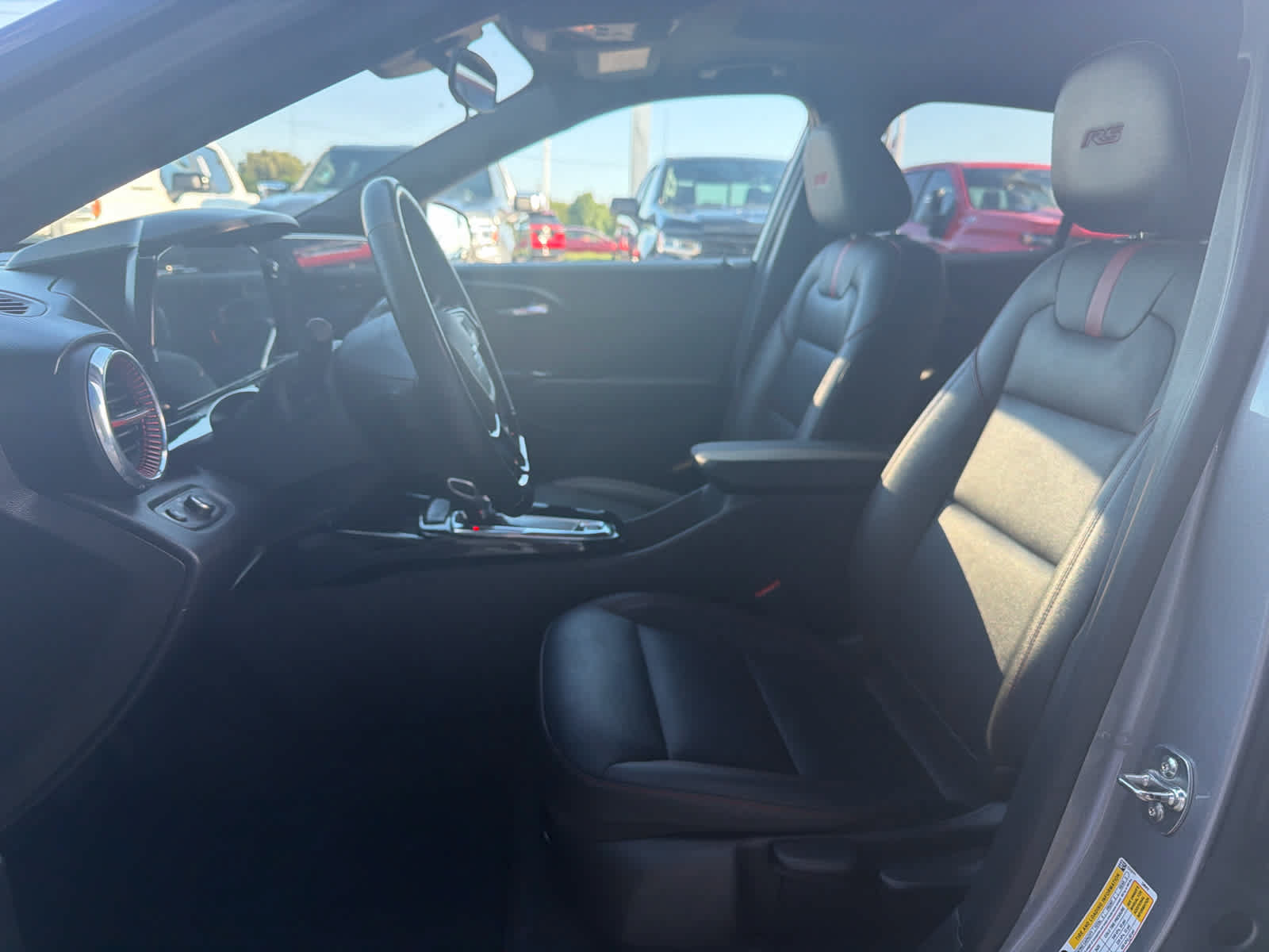 Used 2025 Chevrolet Trax RS w/ Sunroof Package FWD image 13