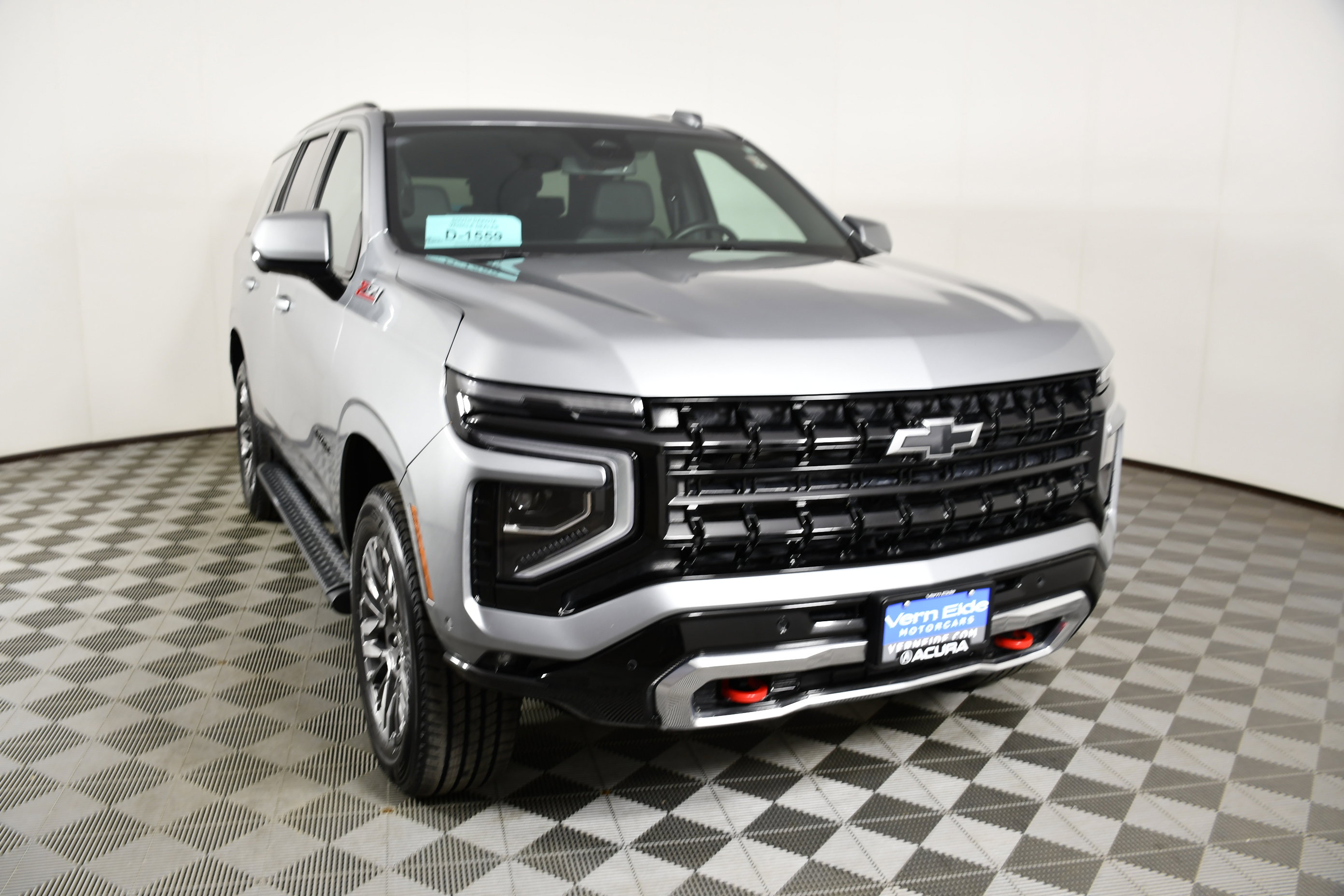 Used 2025 Chevrolet Tahoe Z71 AWD/4WD image 3