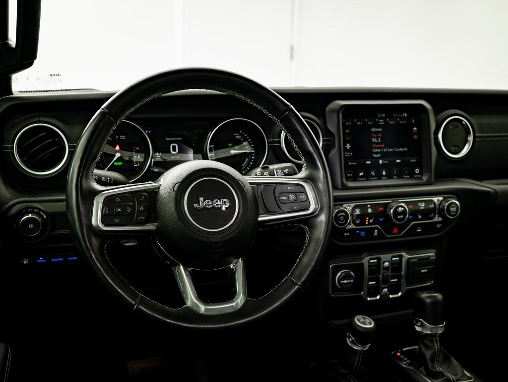 Used 2023 Jeep Wrangler Unlimited Sahara w/ Cold Weather Group image 4