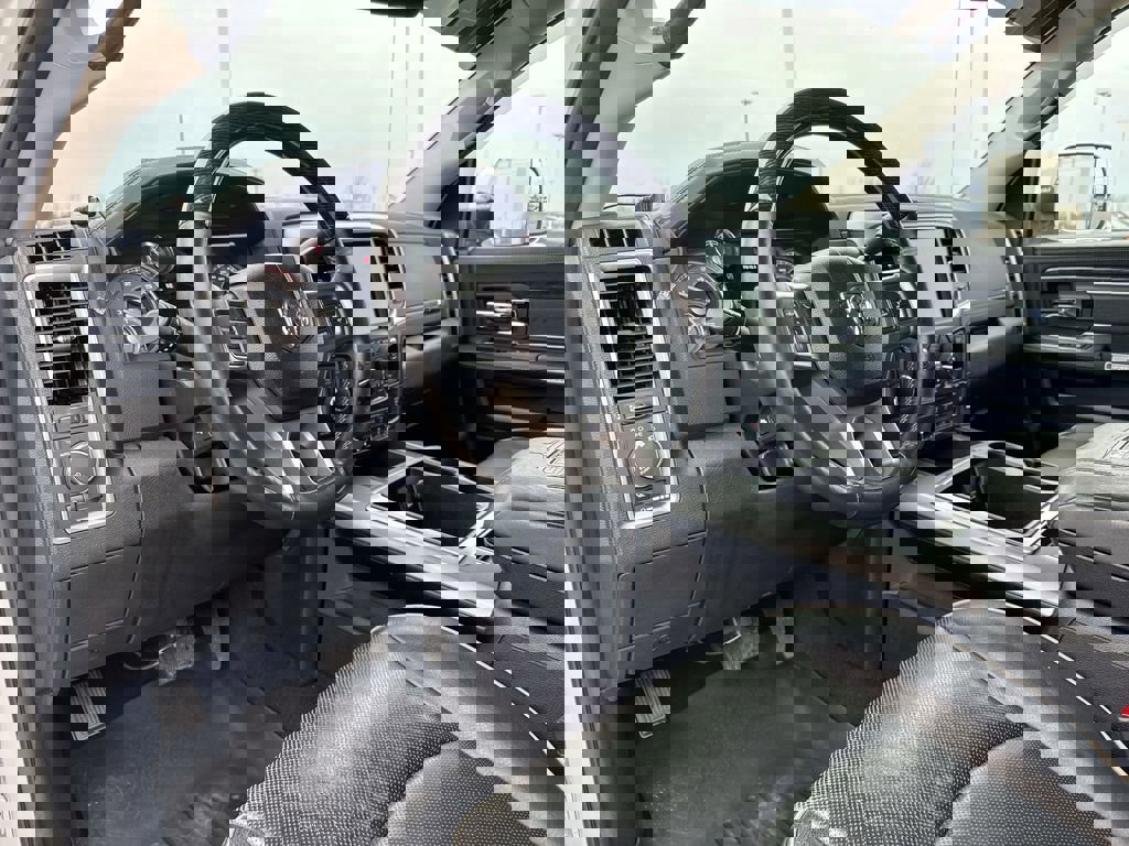 Used 2014 RAM 2500 Limited image 12