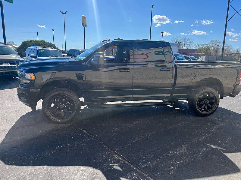 Used 2024 RAM 2500 Big Horn w/ Night Edition AWD/4WD image 5