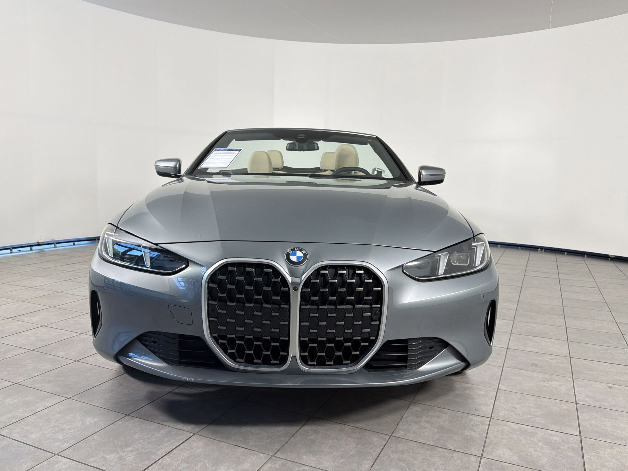 Certified 2025 BMW 430i Convertible RWD image 4