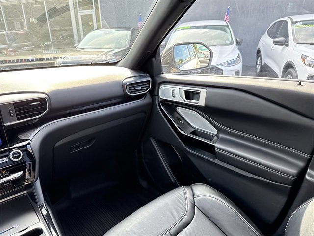 Used 2022 Ford Explorer ST w/ Equipment Group 401A image 16