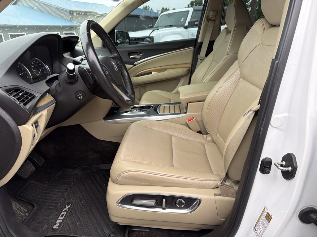 Used 2020 Acura MDX w/ Technology Package AWD/4WD image 18