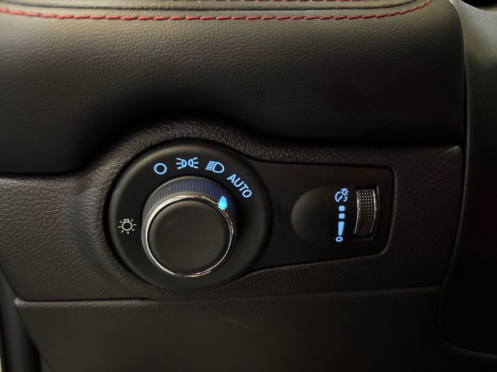 Used 2024 Dodge Durango GT image 35