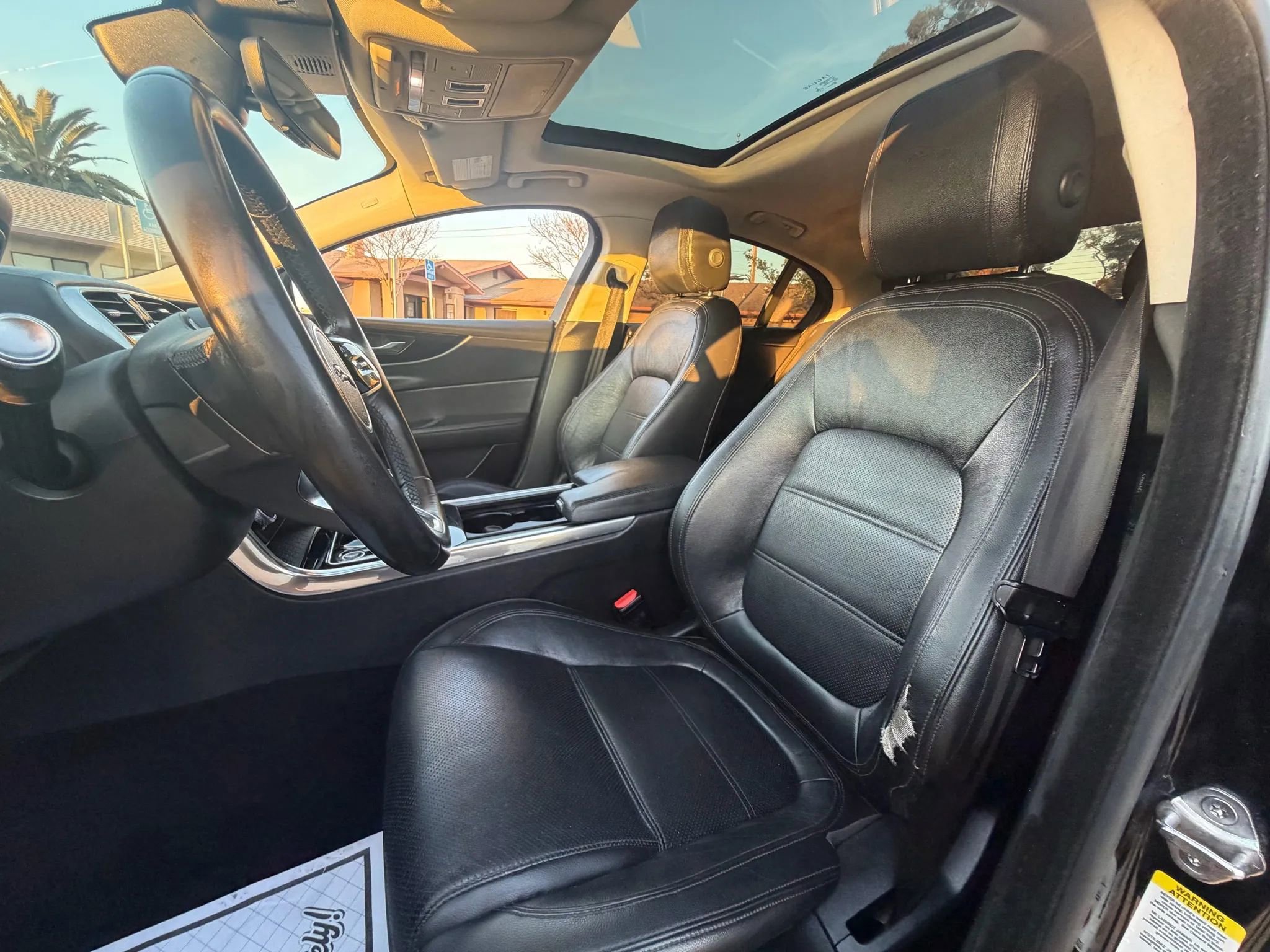Used 2020 Jaguar XE S RWD image 4