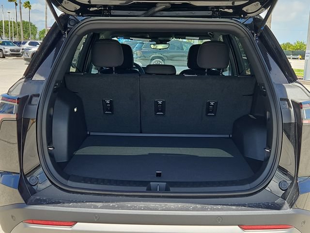 New 2026 Chevrolet Equinox LT w/ Safety and Technology Package FWD image 6