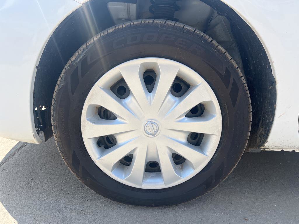 Used 2018 Nissan Versa SV FWD image 10