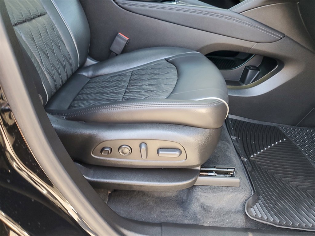 Certified 2023 Buick Enclave Avenir image 37