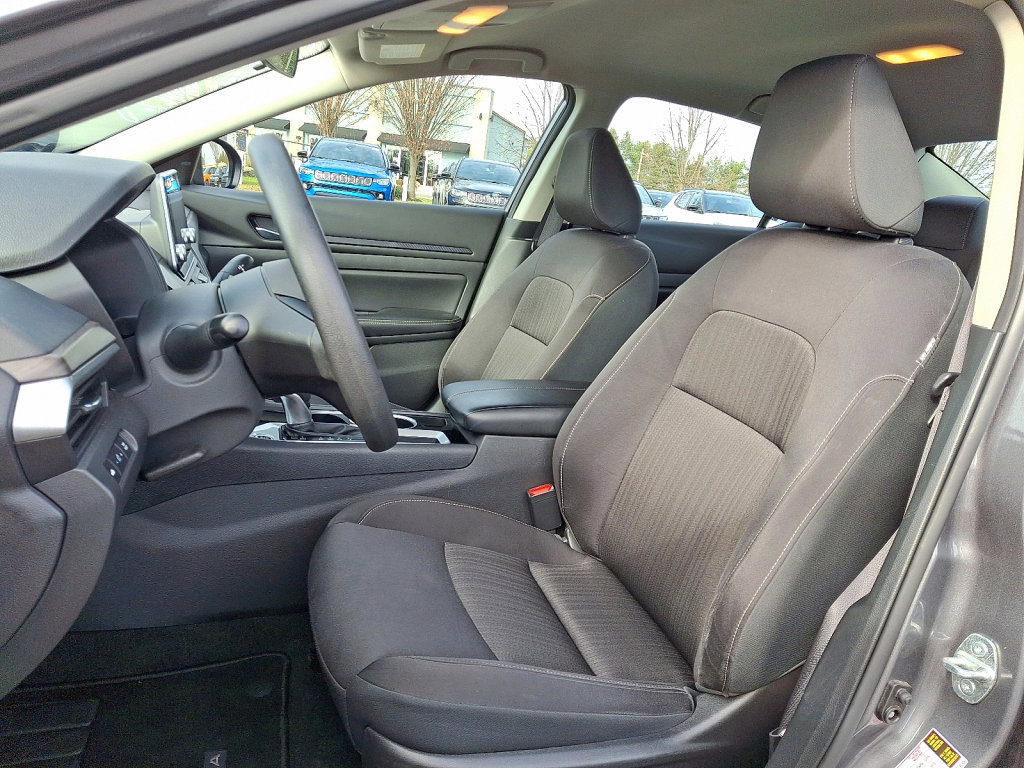 Used 2024 Nissan Altima 2.5 SV image 24