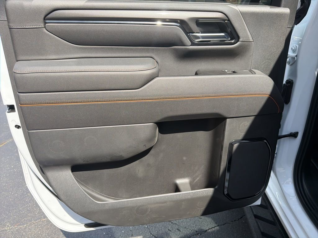 New 2026 GMC Sierra 2500 AT4 w/ AT4 Premium Plus Package image 10