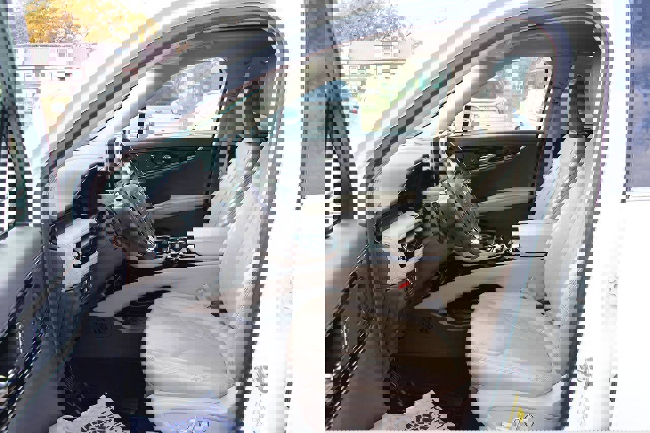 Used 2022 Lincoln Nautilus Reserve w/ Luxury Package image 9