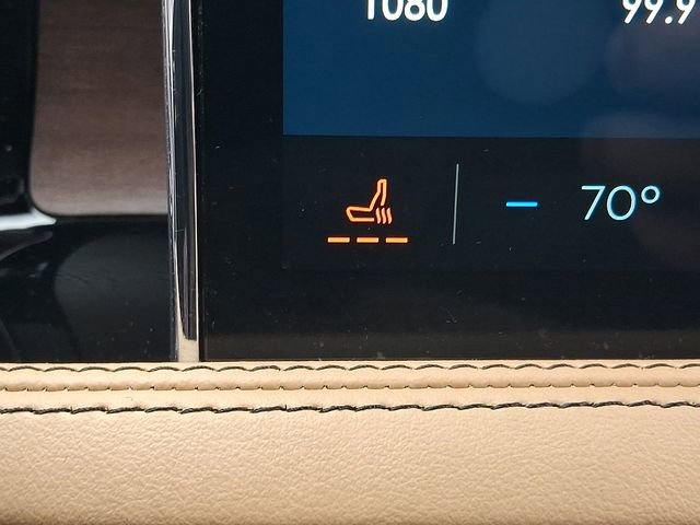 Used 2023 Lincoln Corsair Reserve w/ Equipment Group 201A image 27