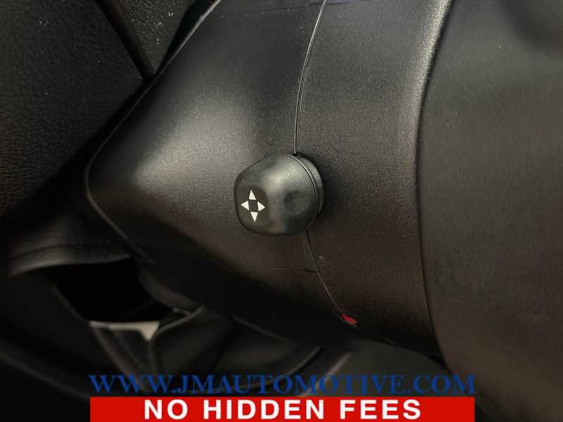 Used 2019 Chrysler 300 Limited w/ Safetytec Plus Group image 43