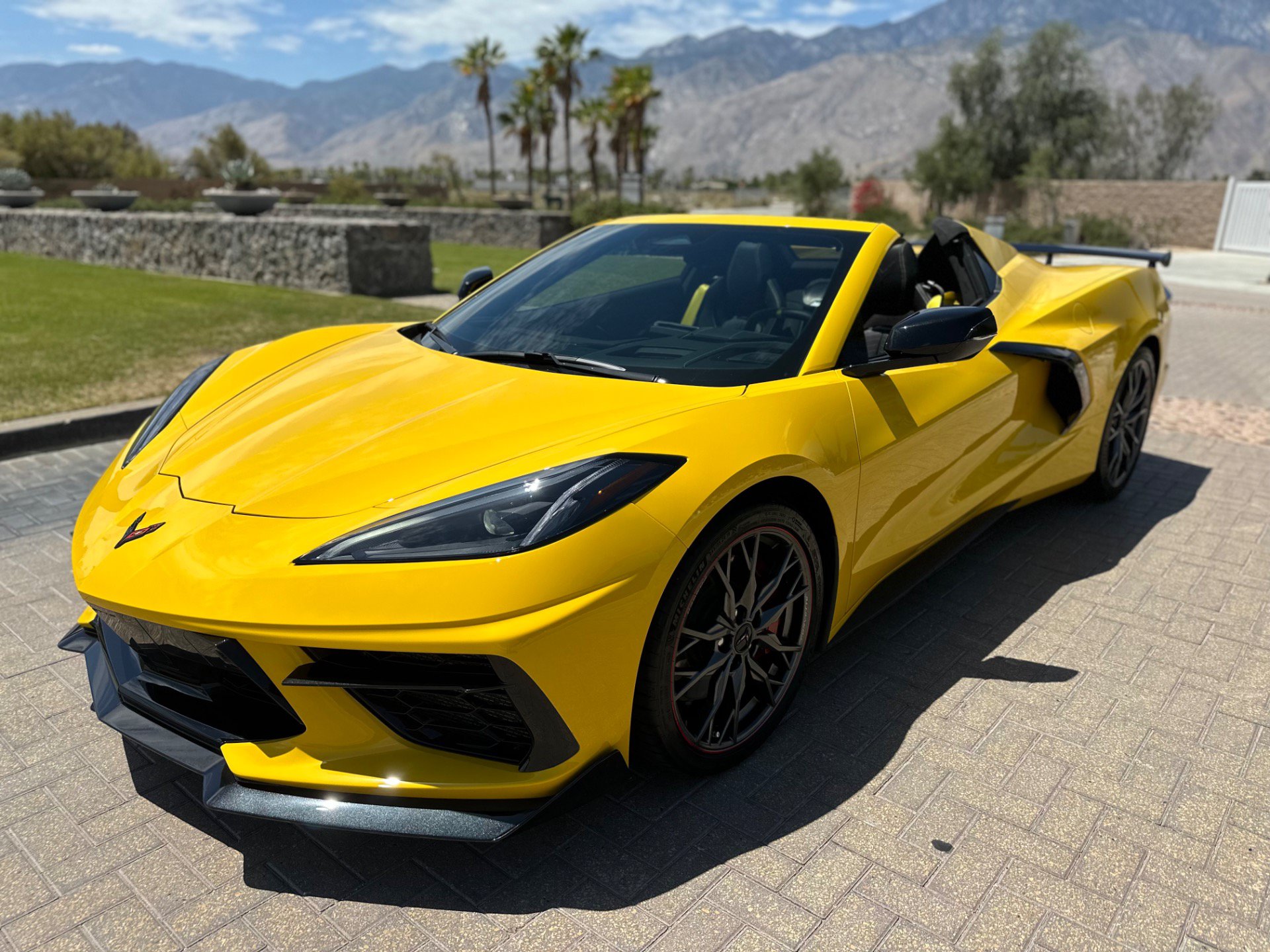 Used 2026 Chevrolet Corvette Stingray Premium Conv w/ Z51 Performance Package RWD image 36