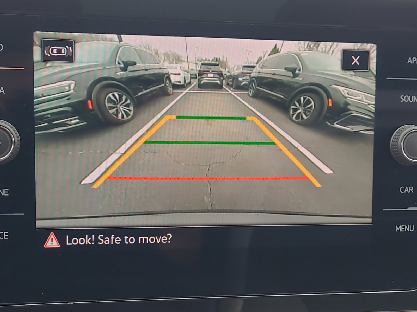 Certified 2025 Volkswagen Taos SE image 19