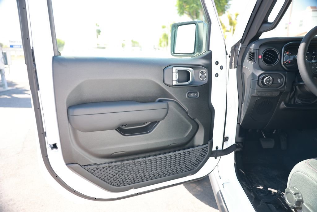 New 2026 Jeep Gladiator Rubicon AWD/4WD image 14