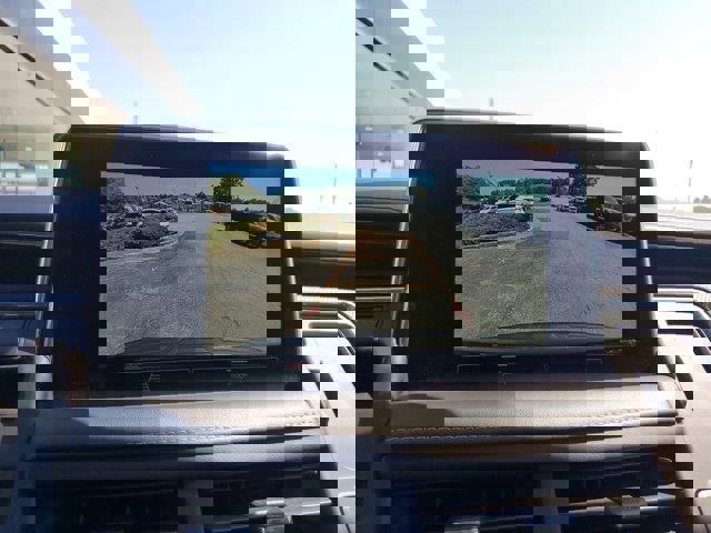 Used 2022 GMC Yukon AT4 image 28