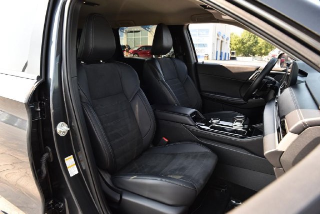 Used 2025 Mitsubishi Outlander SE AWD/4WD image 24