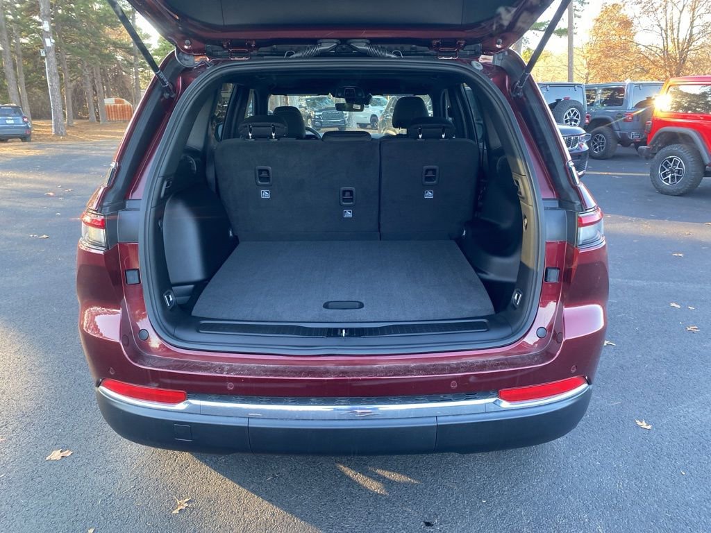 New 2025 Jeep Grand Cherokee Laredo X image 15