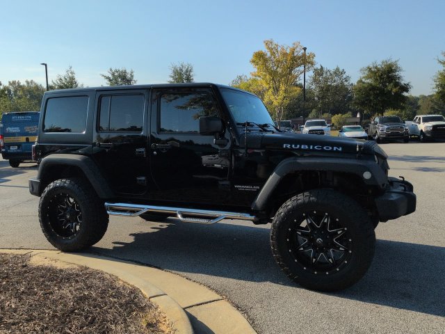 Used 2015 Jeep Wrangler Unlimited Rubicon AWD/4WD image 1