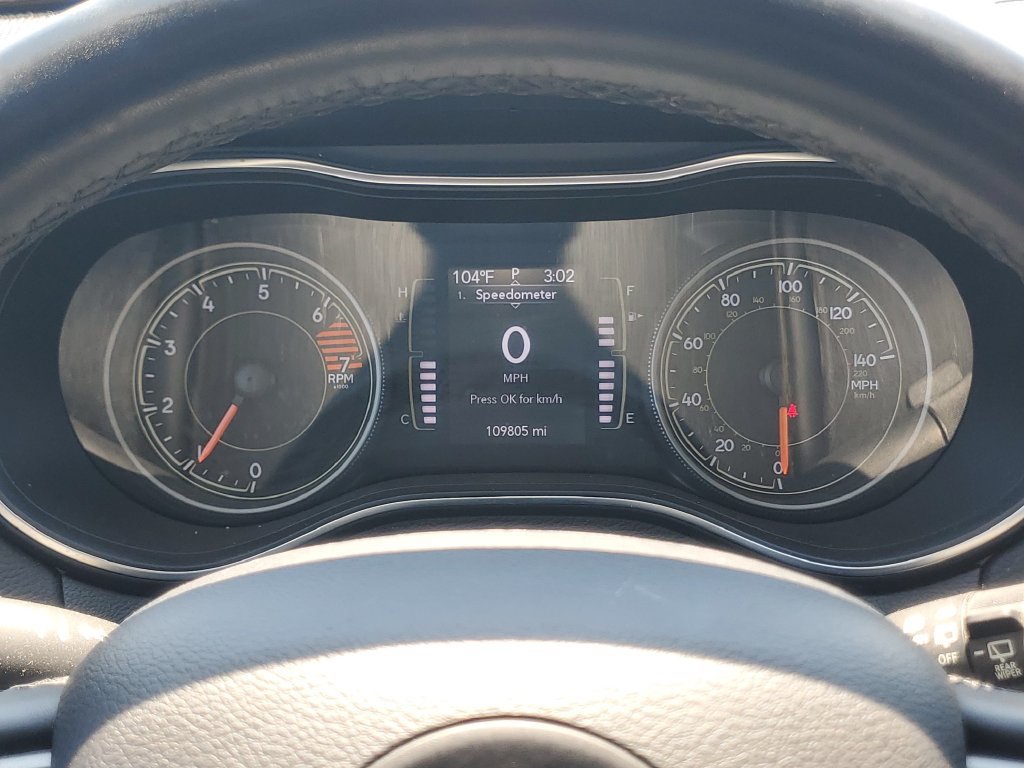 Used 2019 Jeep Cherokee Latitude Plus AWD/4WD image 13