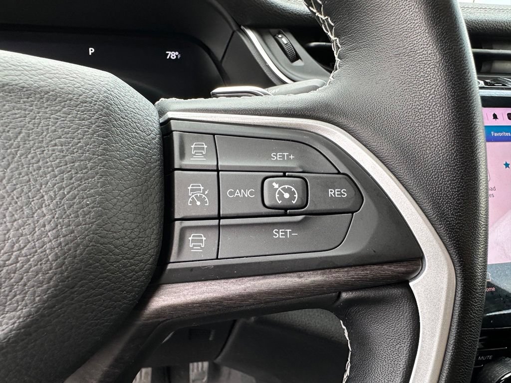 Used 2022 Jeep Grand Cherokee L Limited AWD/4WD image 42