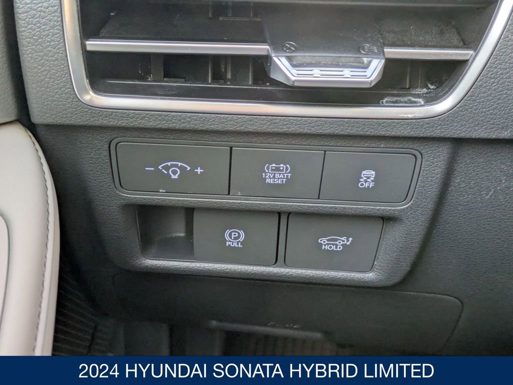 Used 2024 Hyundai Sonata Limited FWD image 20