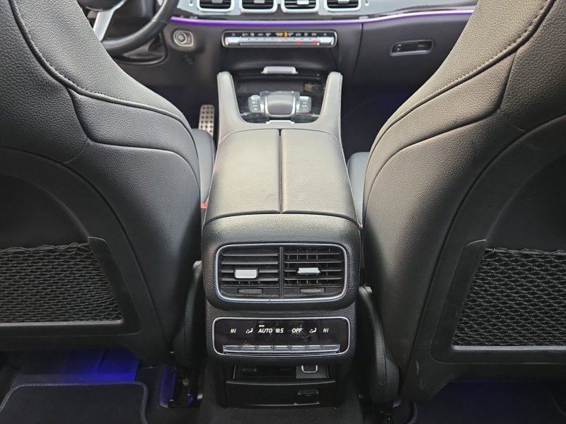 Used 2023 Mercedes-Benz GLS 450 4MATIC image 4