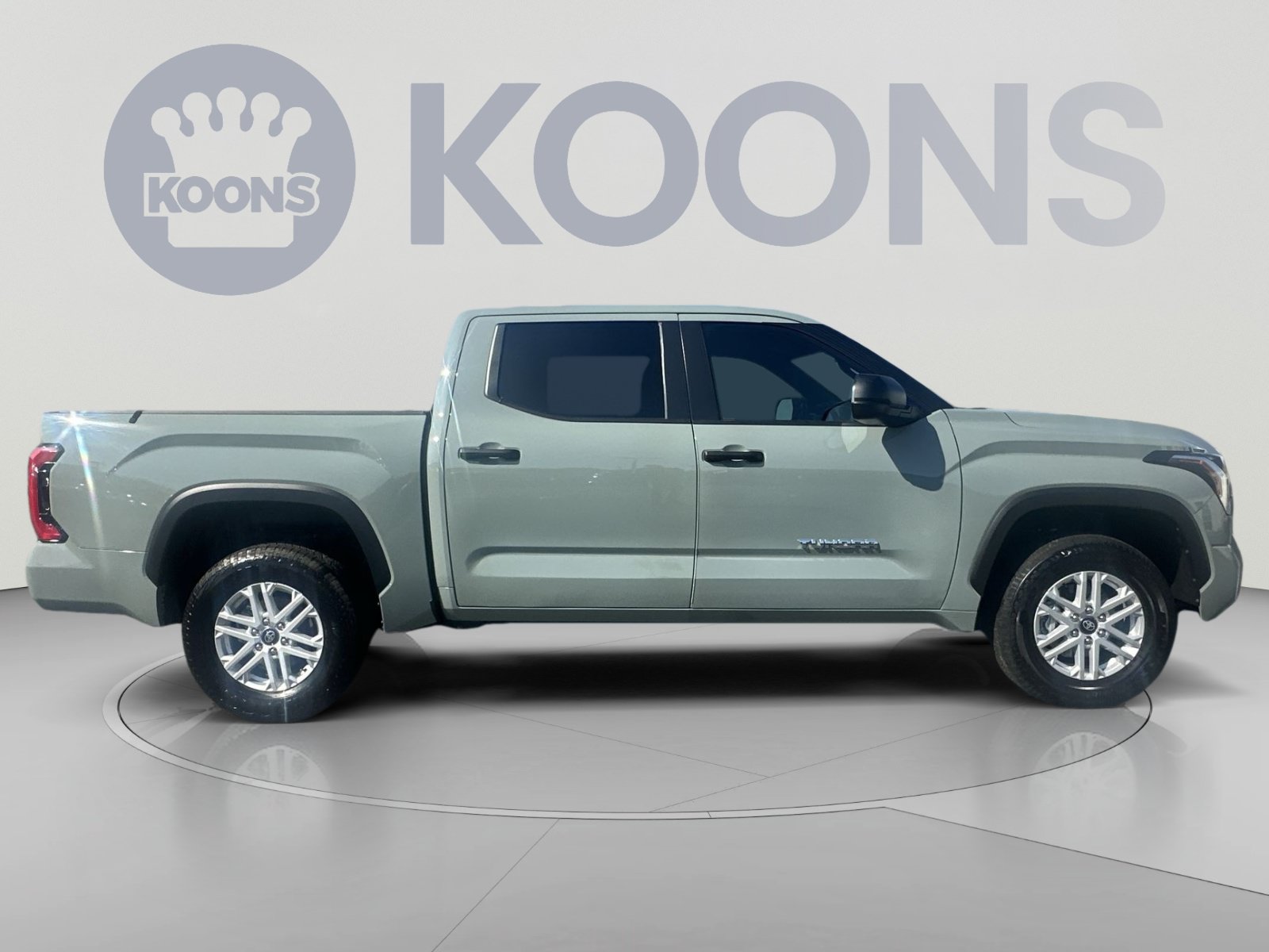 Used 2025 Toyota Tundra SR5 AWD/4WD image 17
