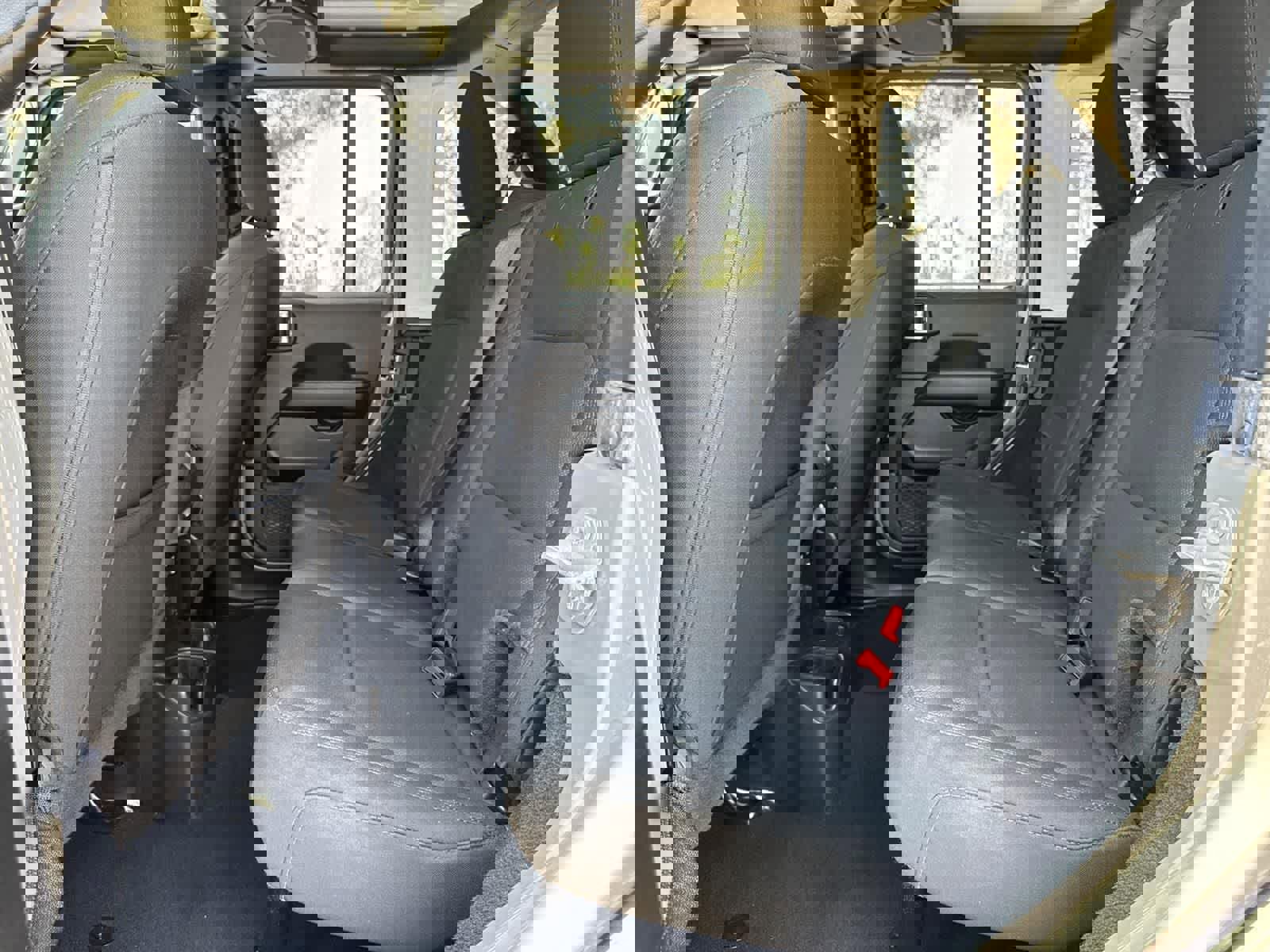 Used 2022 Jeep Wrangler Unlimited Sahara image 24