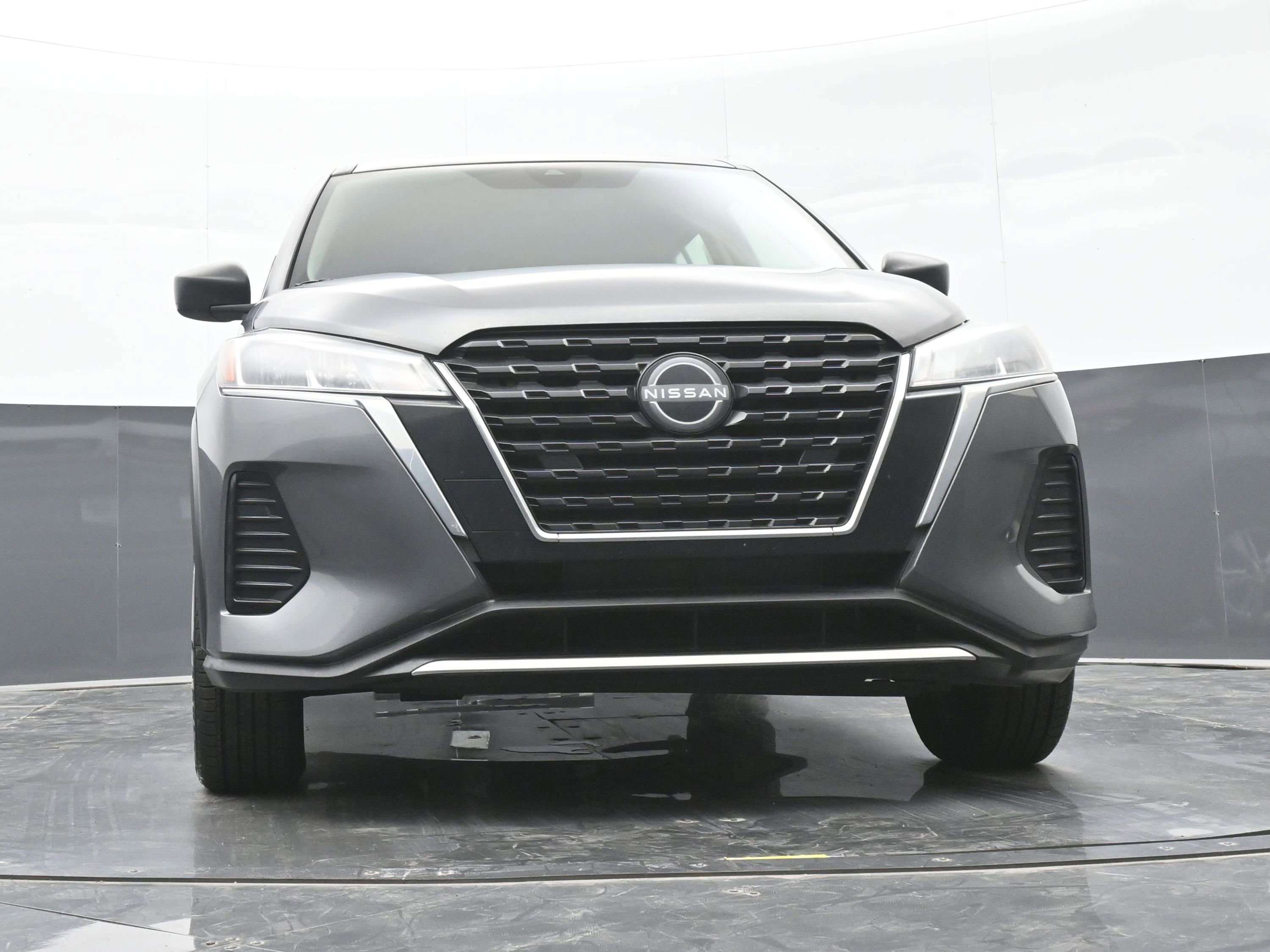 Used 2022 Nissan Kicks S w/ Interior Electronics Package FWD image 42