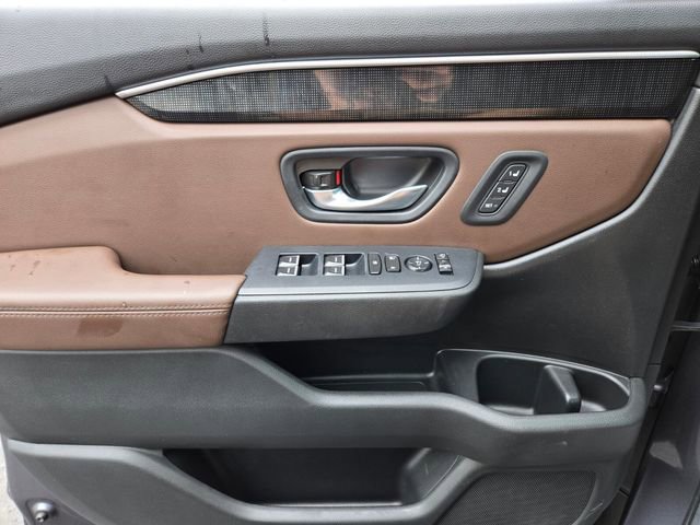 Used 2025 Honda Pilot Elite image 36