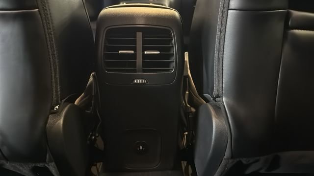 Used 2025 Ford Escape Platinum image 36