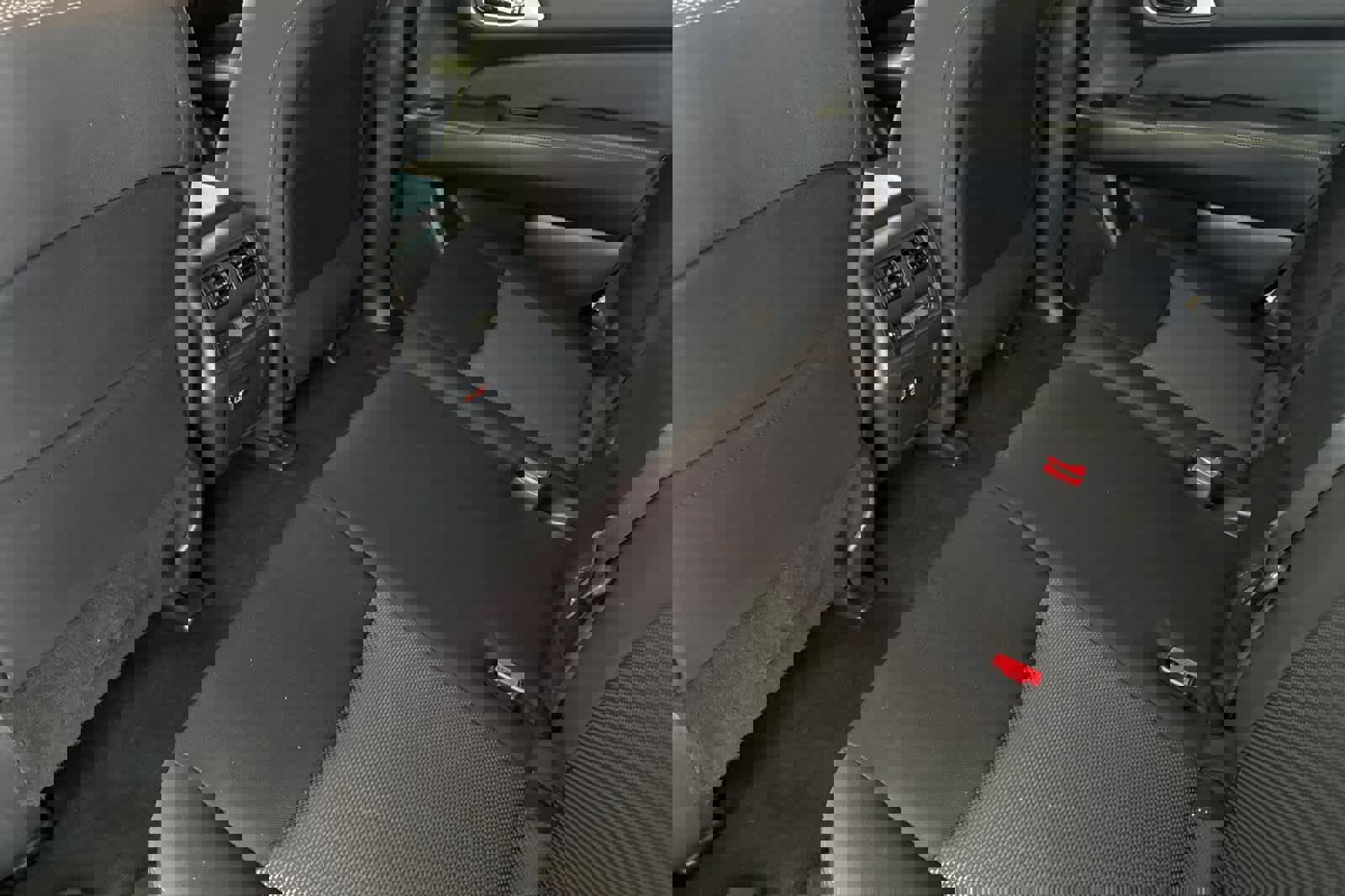 Used 2020 Nissan Pathfinder SV image 12