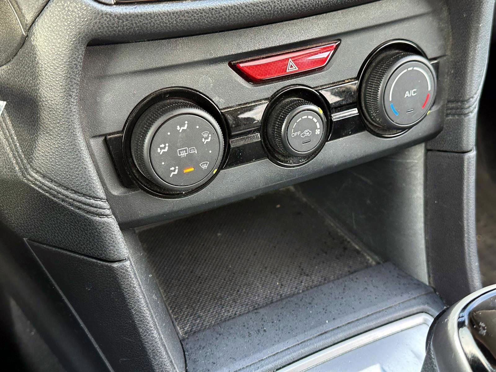 Used 2018 Subaru Crosstrek 2.0i Premium w/ Eyesight System image 23