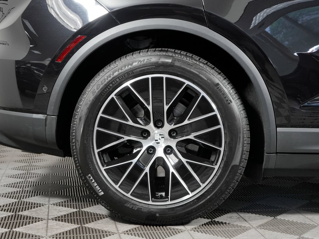 Certified 2025 Porsche Macan 4 Electric w/ Premium Package AWD/4WD image 15