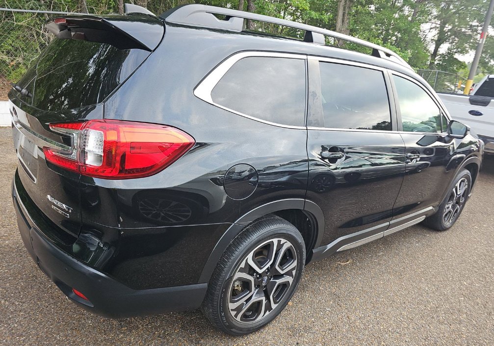 Used 2023 Subaru Ascent Limited AWD/4WD image 7