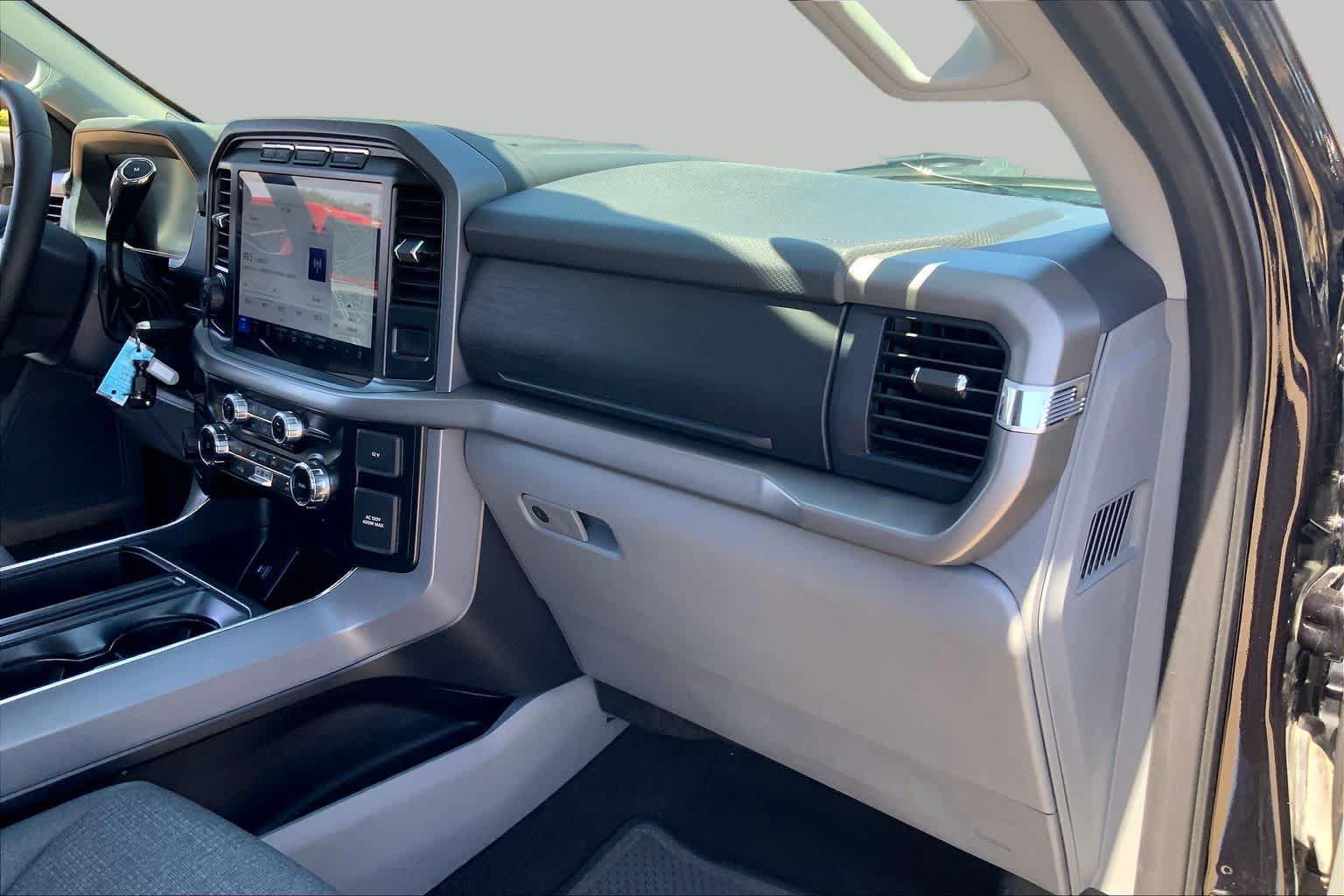 Used 2024 Ford F150 XLT w/ Mobile Office Package RWD image 19