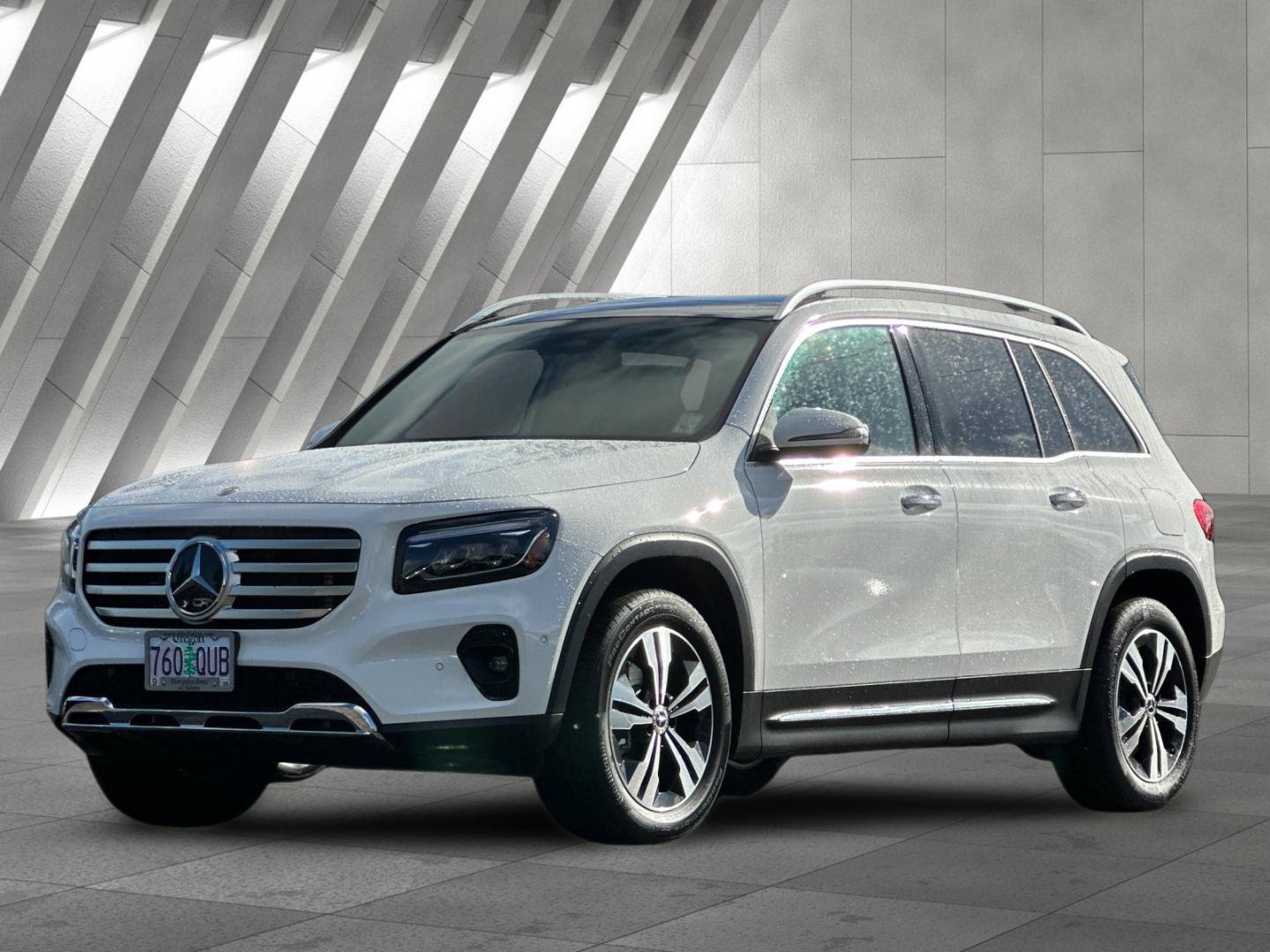Used 2026 Mercedes-Benz GLB 250 4MATIC image 8