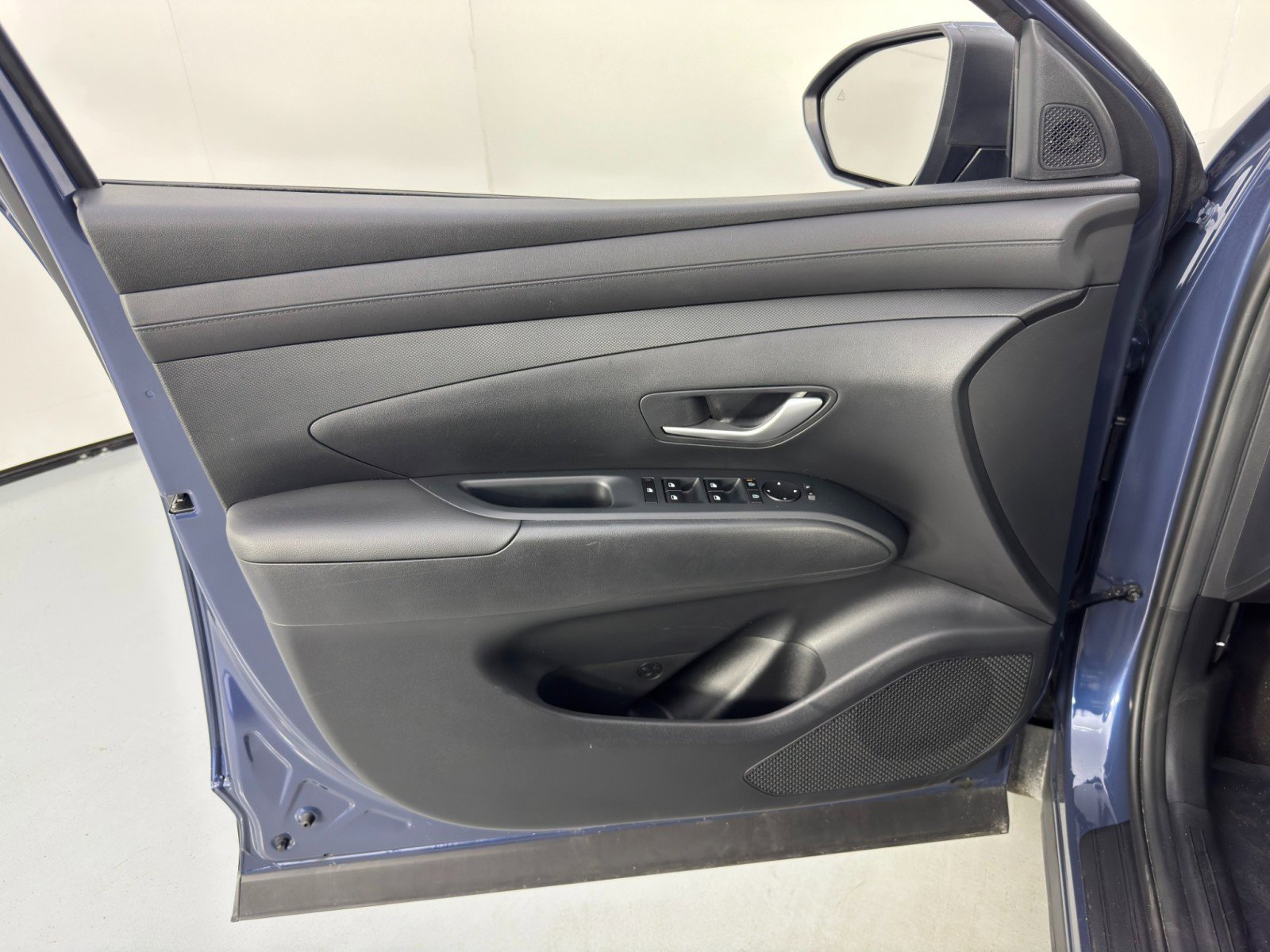 Used 2025 Hyundai Tucson SE image 39