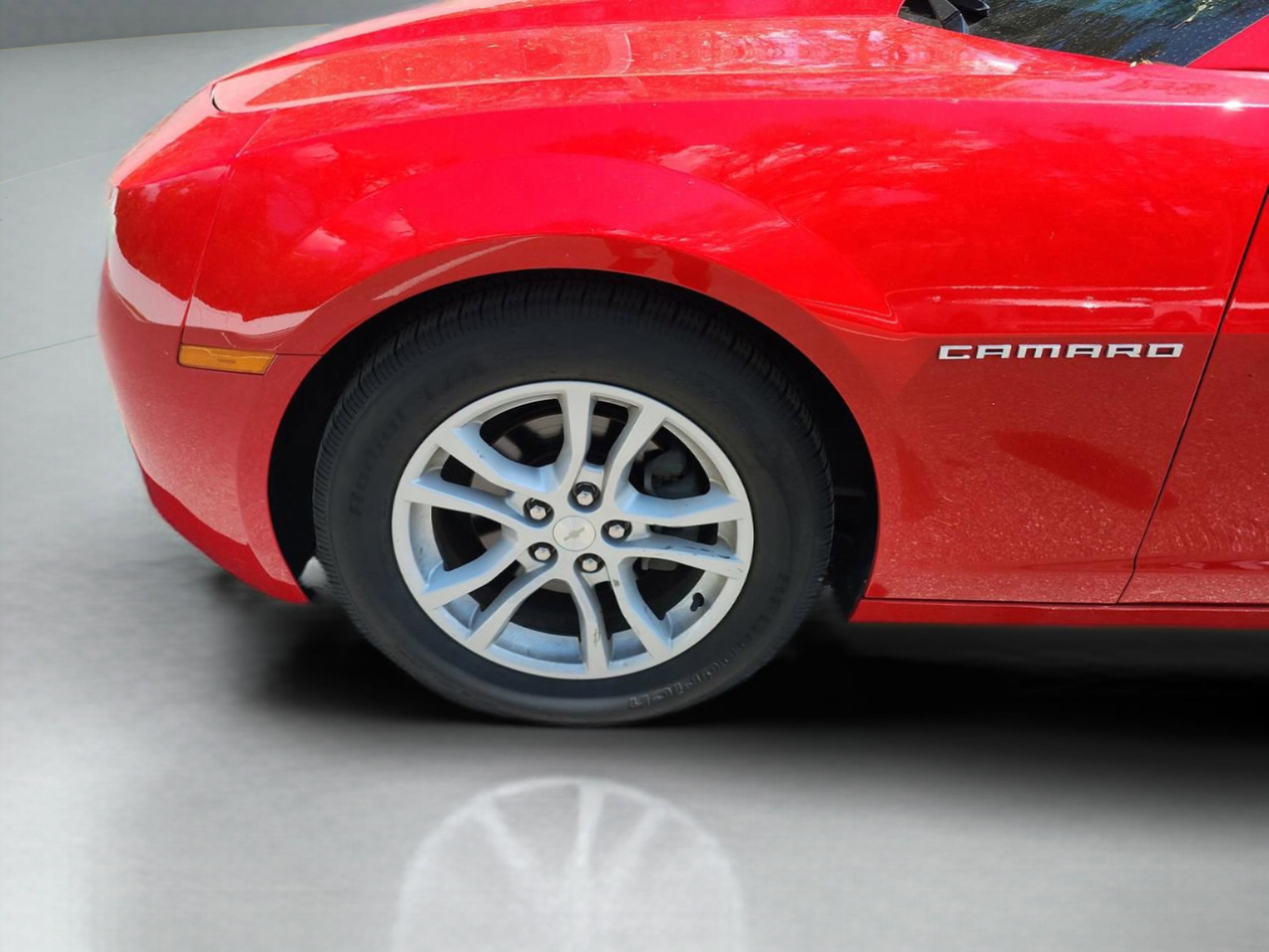 Used 2013 Chevrolet Camaro LT image 25